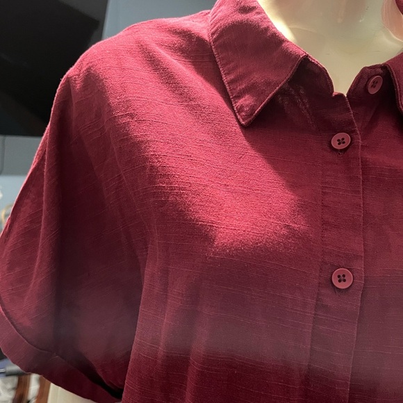 Apraw  Top Burgundy - Picture 3 of 7
